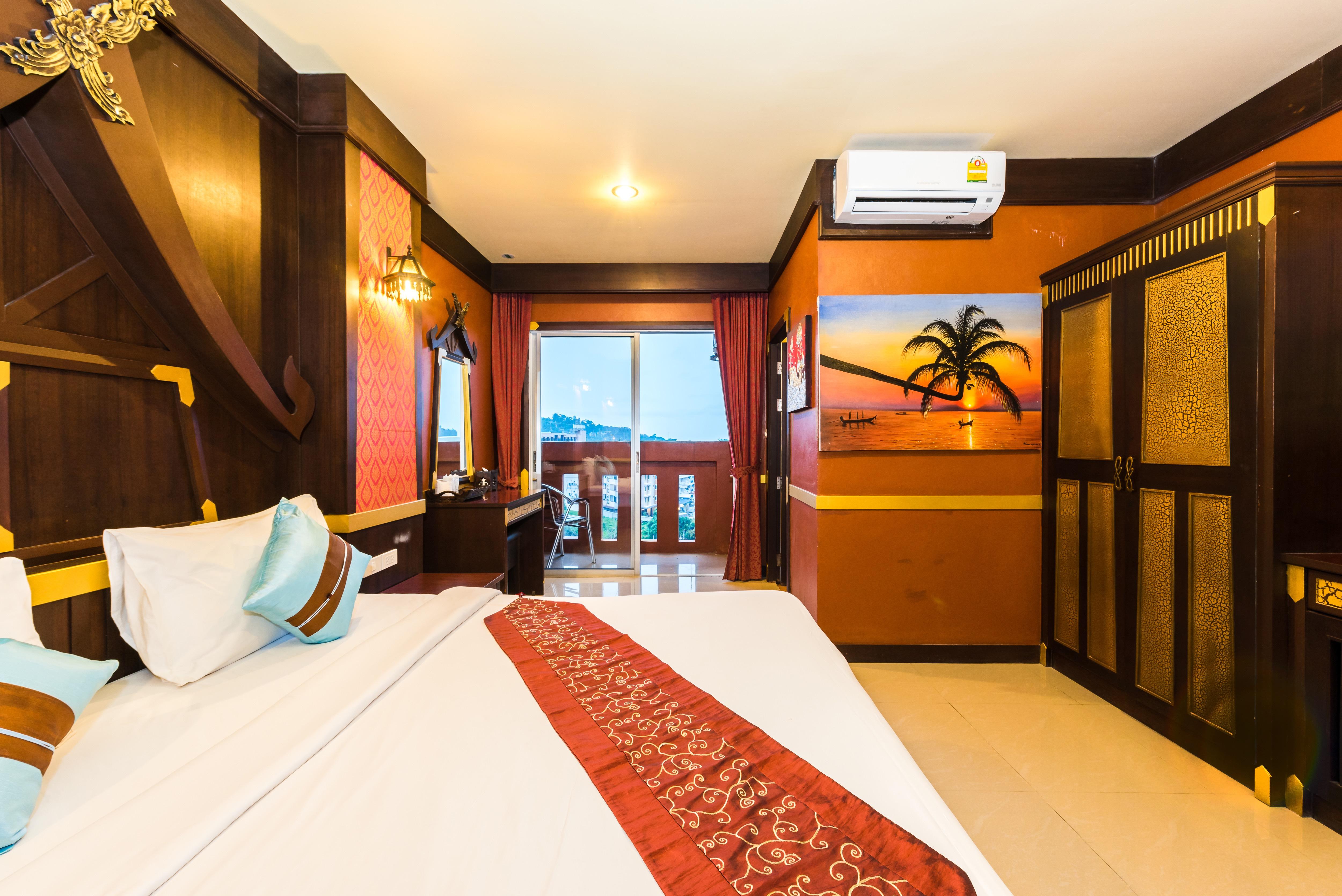 99 Residence Patong Bagian luar foto