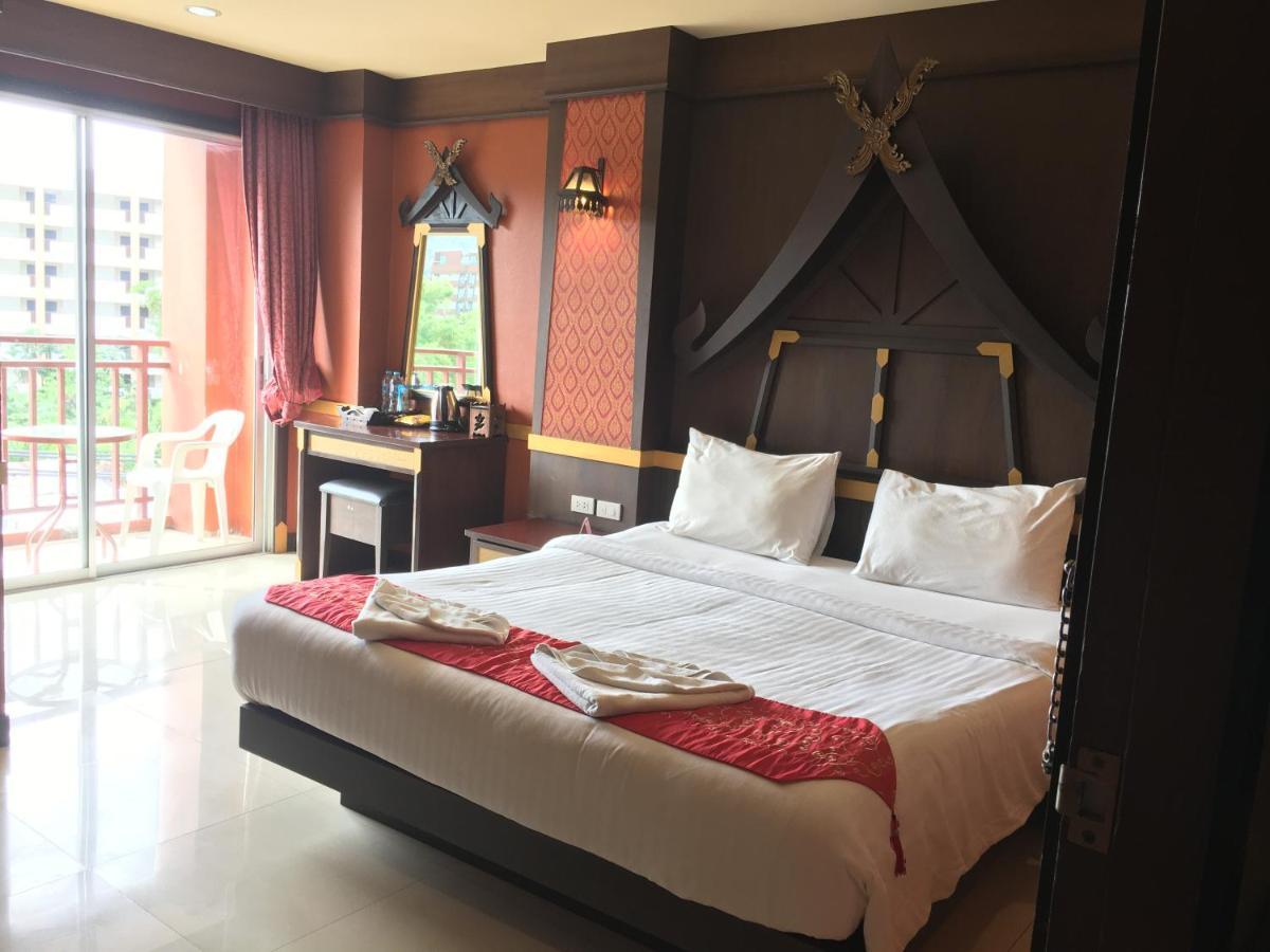 99 Residence Patong Bagian luar foto